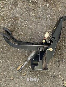 1988 1989 1990 1991 OEM BMW E30 Late Model Clutch Pedal Assembly