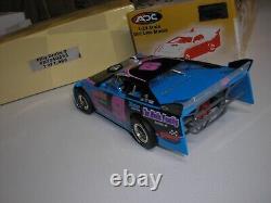 ADC 1/24 Billy Drake 2004 Outlaw #9 Mastersbilt Late Model Dirt Car D204G053