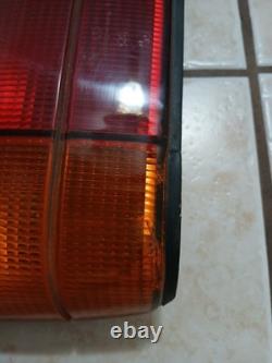 E30 late Model 88-92 Tail Light Assembly Complete Pair Set 325i 318i
