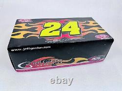 Jeff Gordon #24 DUPONT With FLAMES 2009 ADC LATE MODEL Dirt Car 1/24 533 of 1,524