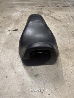 Late Model Harley Davidson Motorcycle touring seat Part # RDW 92/61-0067