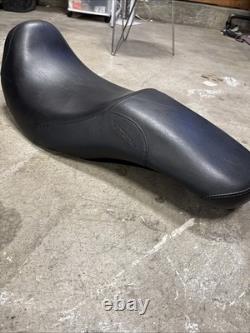 Late Model Harley Davidson Motorcycle touring seat Part # RDW 92/61-0067